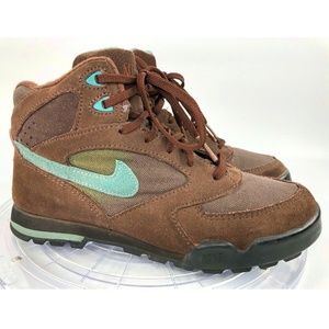 Vintage Nike Women's 7.5 Caldera Hiking Boots